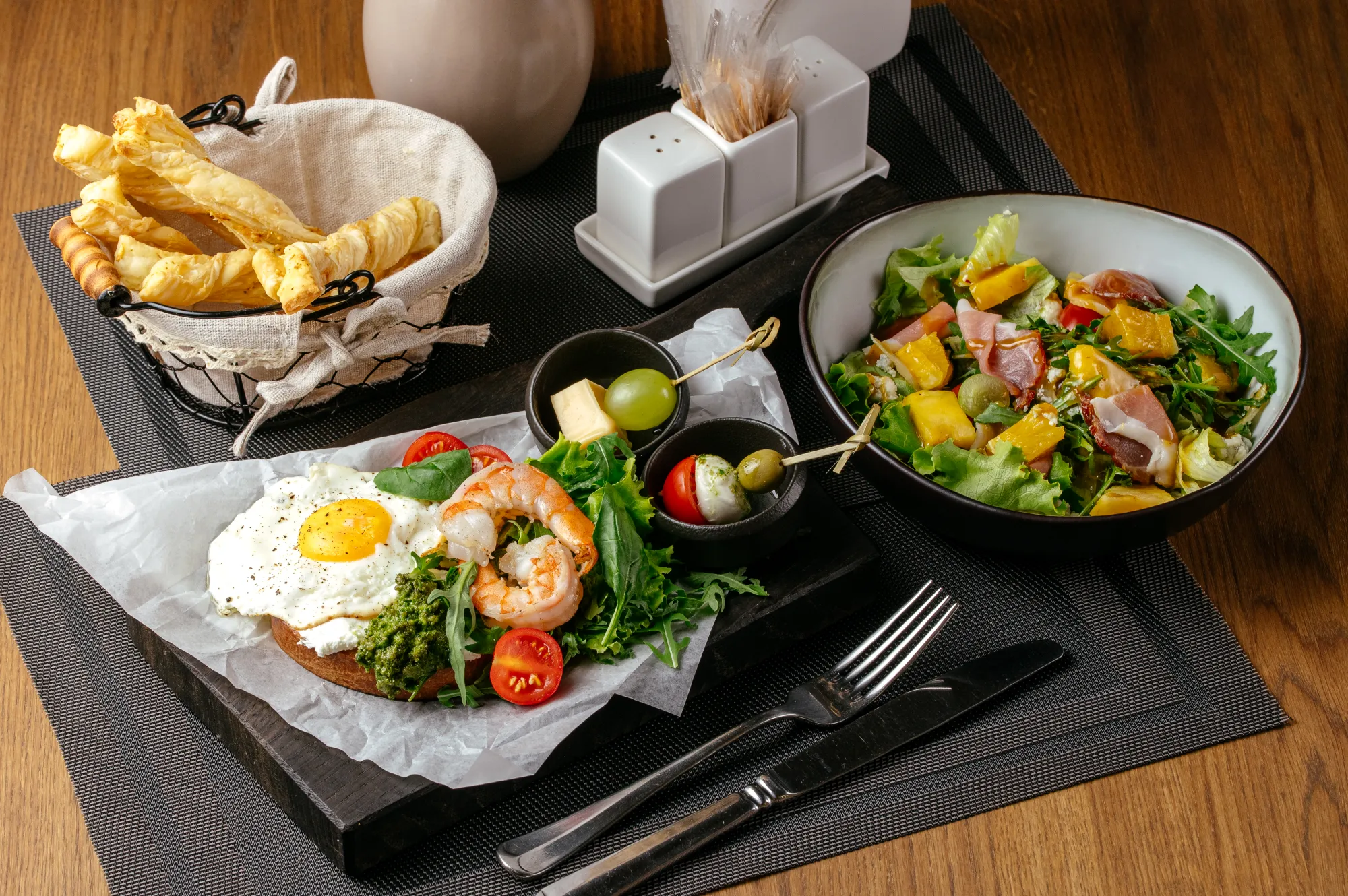 Authentic Sapa cuisine served with refined Parisian artistry at Montmartre Bistro