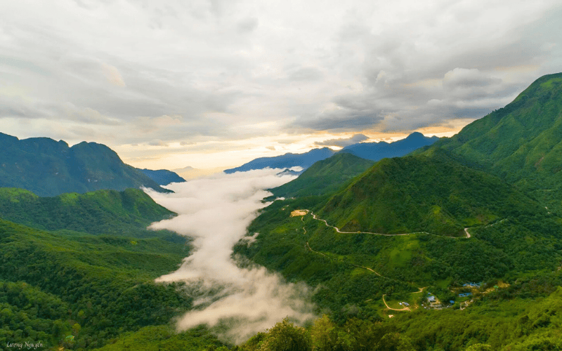 Thrilling Ride And Cloud Hunting At The Spectacular O Quy Ho Pass